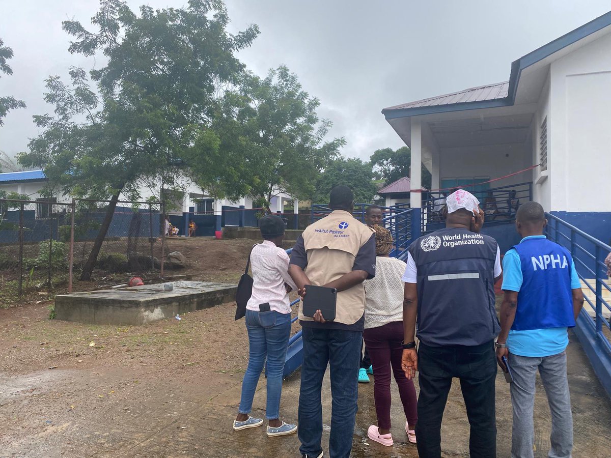 WHOSierraLeone's tweet image. WHO & Institute Pasteur Dakar team met with the district lab team to explore solutions for timely and safe sample transportation.
They also visited the treatment & isolation unit at Makeni Regional Hospital to assess ongoing case management efforts.
