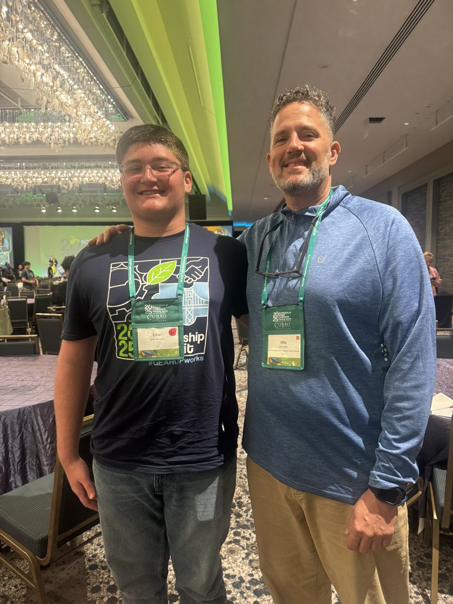 mercer_schools's tweet photo. Emma Weiss & Ethan Thompson represented Mercer County Schools at the National GEAR UP Conference! They gained leadership skills & learned the power of teamwork. Pictured with principals Mike Collins & Anna Lilly.
#GEARUP #StudentLeadership #MercerProud https://t.co/ayJiSkQPYi