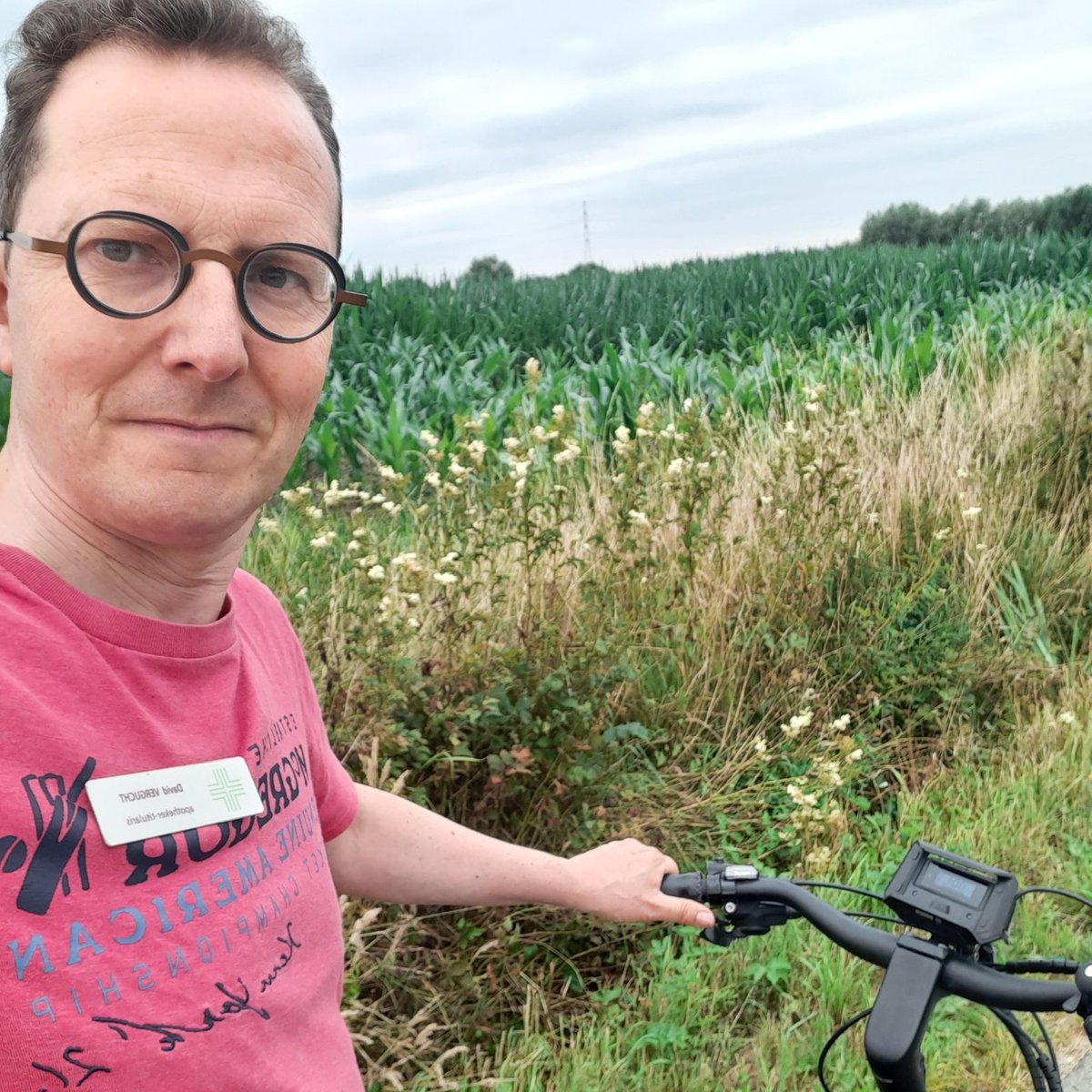 Jip, nog steeds zo goed als dagelijks op ronde voor #thuislevering medicatie bij mijn patiënten 💪
(Wel helm vergeten, alsook mijn pilletje tegen het vergeten 😬)
#apotheekVidafarNevele