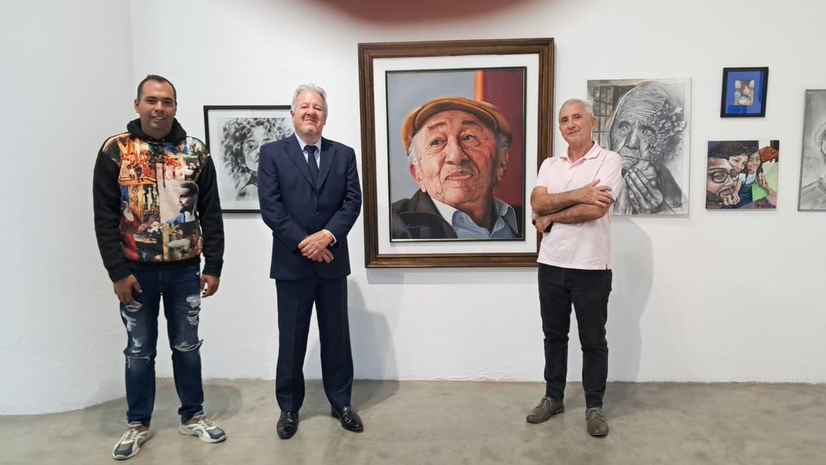 En su segundo día en #Valencia, el  Embajador de Francia 🇫🇷 en Venezuela 🇻🇪, Sr. Emmanuel Pineda, junto al Consejero Cultural, Sr. Patrick Riba y la agregada económica, Sra. Ursula Eleizalde, visitaron el Museo Cultural de #Carabobo, sede de la prestigiosa sala Arturo Michelena.