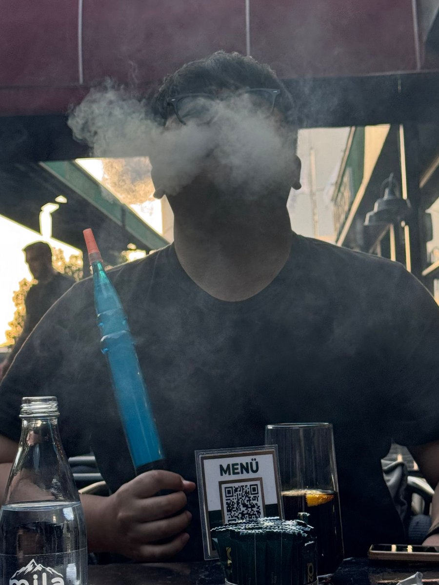 Koreden gelen nargile kralı