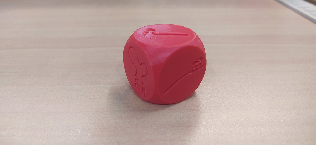 fablabalecole's tweet image. Lors de Jeunes Makers 2025, les élèves de CE2-CM1 et ULIS de l’école Ferry Sévigné ont présenté un jeu de dés à histoires qu’ils ont entièrement conçu avec les outils du #FabLabalEcole.  

@reseau_canope 
@canope_DThdf