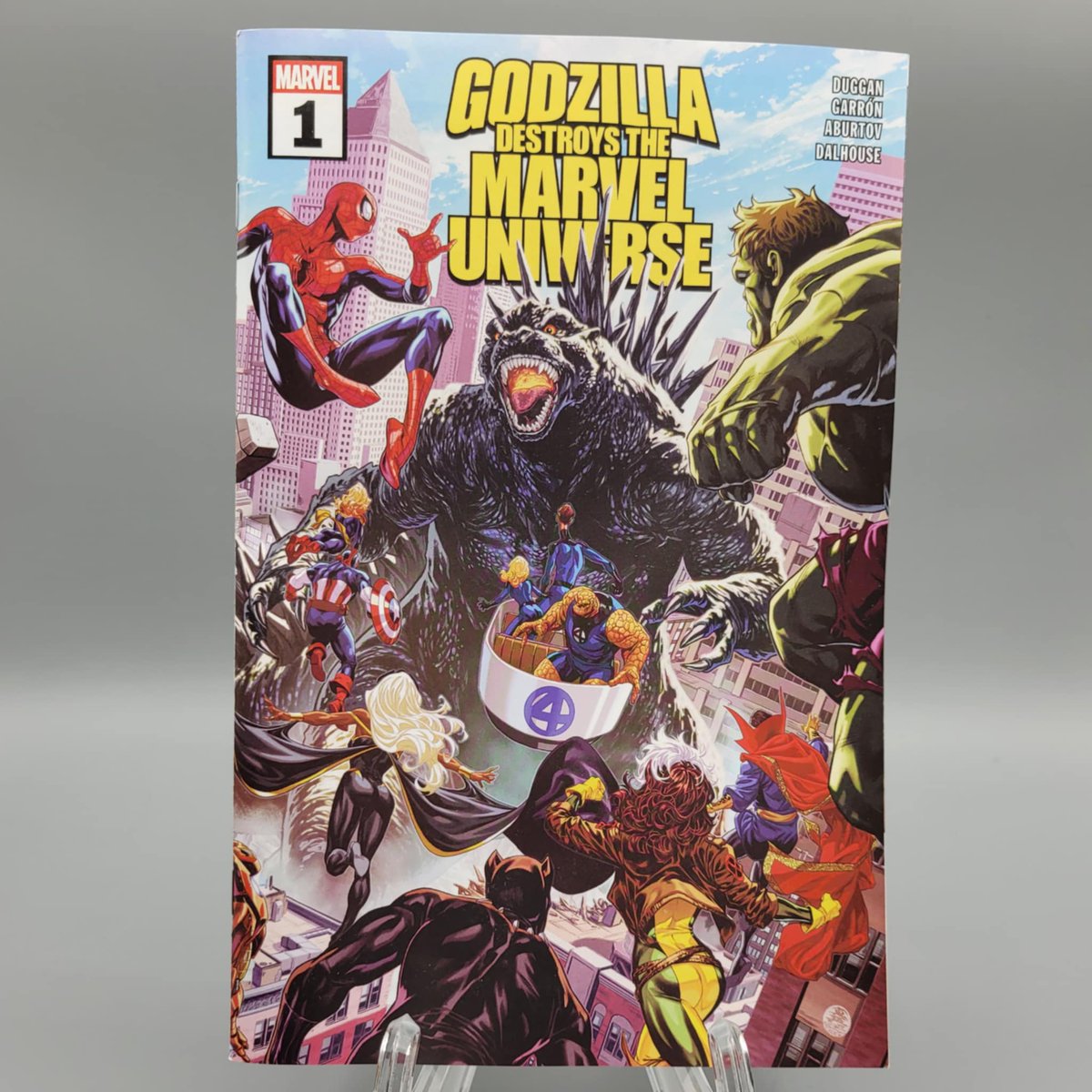 TohoKingdom's tweet image. "He's destroyed countless cities but starting today Godzilla Destroys The Marvel Universe! Avaliable at your local comic shop today! Tell us which of the multiple varient covers are you picking up? I'm partial to the foil and Hanna Barbara ones myself! - Noah." @MarvelComicsHQ