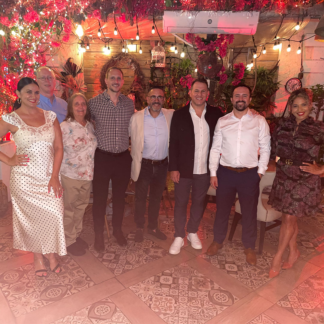 FIUMedicine's tweet image. Congrats Dr. Steven Hale--officially a FIU/Baptist Health Primary Care Sports Medicine Fellowship grad! 🎓 We’re glad he&apos;s staying with Baptist Health as a primary care sports medicine physician. 👏 
@BHAcademics @BaptistHealthSF
#FIUMed #BaptistHealth #SportsMedicine