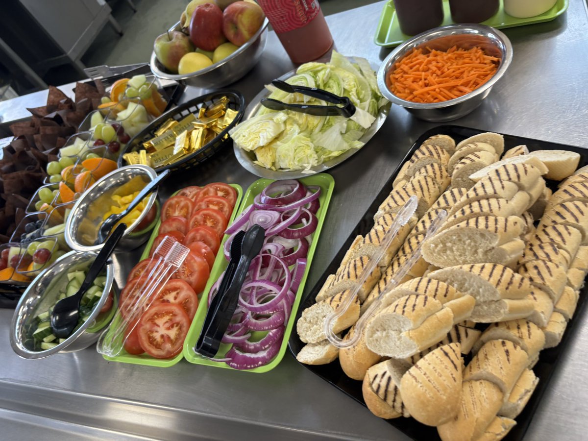 Lunches this week couldn’t get any better! Year 6 got the menu spot on ⭐️