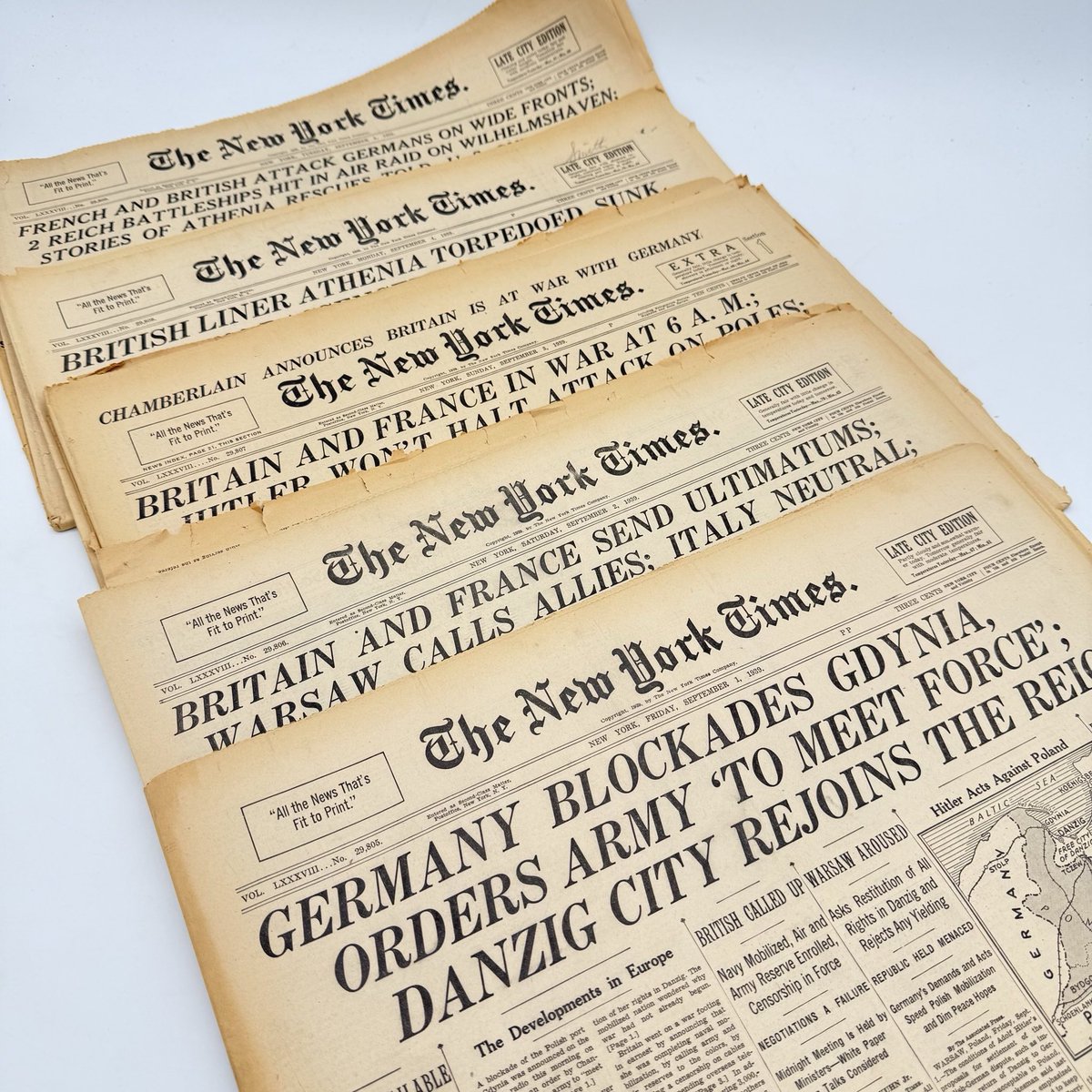 TheHistoryList's tweet image. It's Rare Finds Thursday, and we are excited to showcase a collection of WWII newspapers! We will be offering several newspapers tonight and will continue to introduce more over the coming weeks.
These newspapers span from the start of the war until the winter of 1944 and are in…