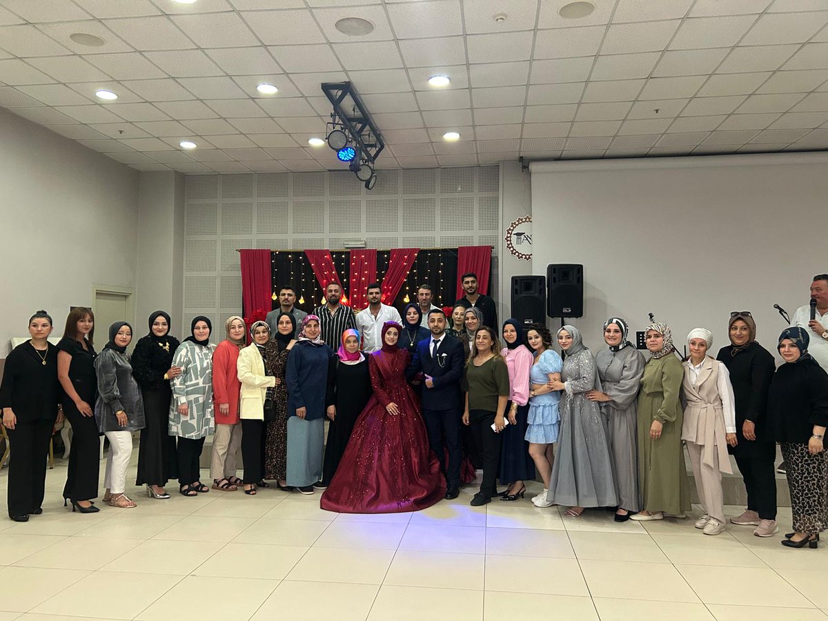 Gebze Akplas  Enj4 Bölümü Çalışan Arkadaşımız Gülizar Avcının kına merasimine çalışma arkadaşlarımızla birlikte Sube  aşkanımız Sn Yusuf ikisivri ve Temsilcilimiz Adına Katılım Sağladık .Genç Çiftimize Mutluluklar dileriz 
#TürkMetalSendikası
#TuzlaŞubesi