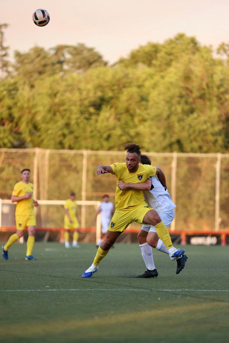 Harborough Town FC 🐝 tweet media