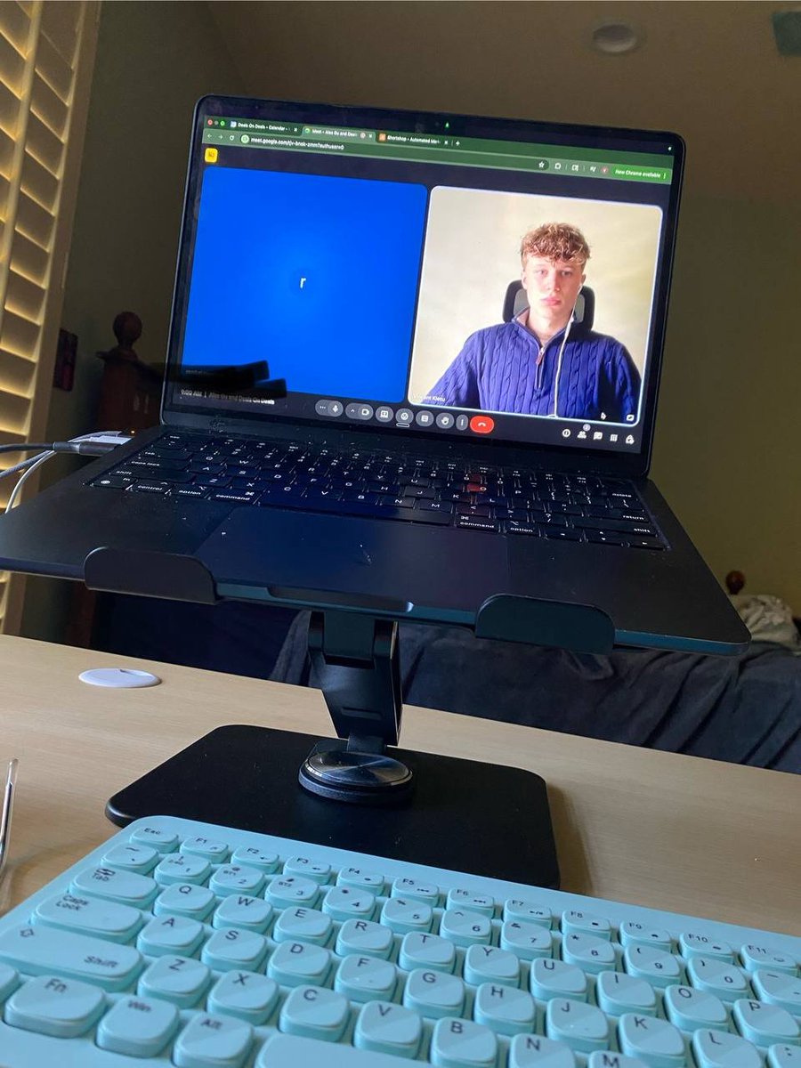 vincekietu's tweet image. things i won't complain about whilst on the journey to $100k/m
having so much shit on my plate
having to follow up with so many leads
dealing with so many problems
taking lots and lots of calls
dealing with stress
thank u god