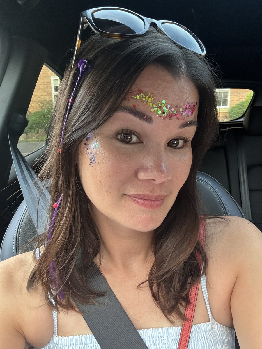 clark84_em's tweet image. Just a standard Thursday working in @ExceedLP! Started the evening at Y6 prom @EdVicAcademy and finished the evening @ElpRosedale at Rosedale Fest for Y6 doing party dances with fantastic staff and pupils.