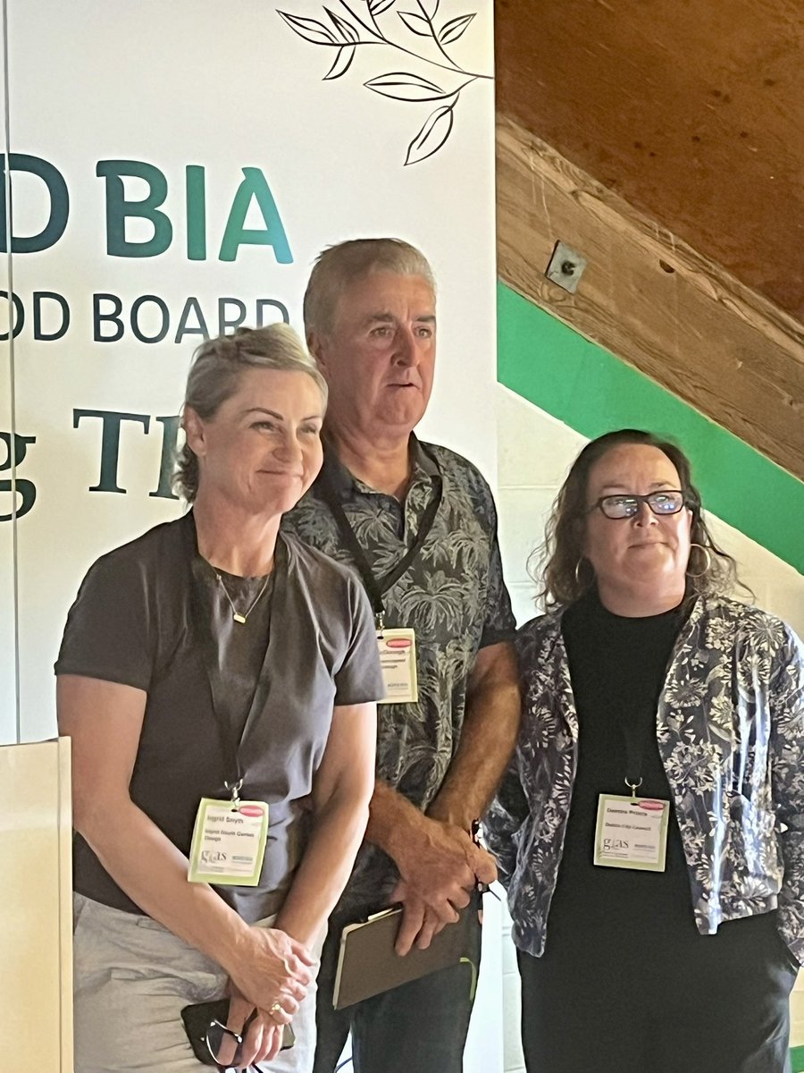 UCDHort's tweet image. A super day out at the annual @Bordbia Irish Landscape and Amenity Sportsturf Trade Show GLAS .. great to see the friends / family that make this an incredible industry to work in # pollinator # biodiversity # urban green @GLDA @FJSPlant @teagasc