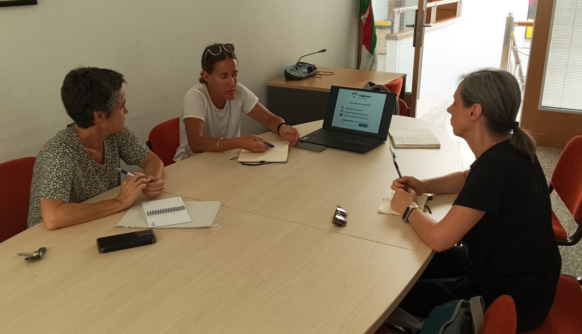 🔴(eu) #Sopela-ko ordezkariekin egon gara #OrientazioZerbitzua-ren bideragarritasuna elkarrekin aztertzeko.
🔵(es) Nos hemos reunido con representantes de Sopela para analizar la viabilidad de un #ServicioDeOrientación de #ActividadFísica.