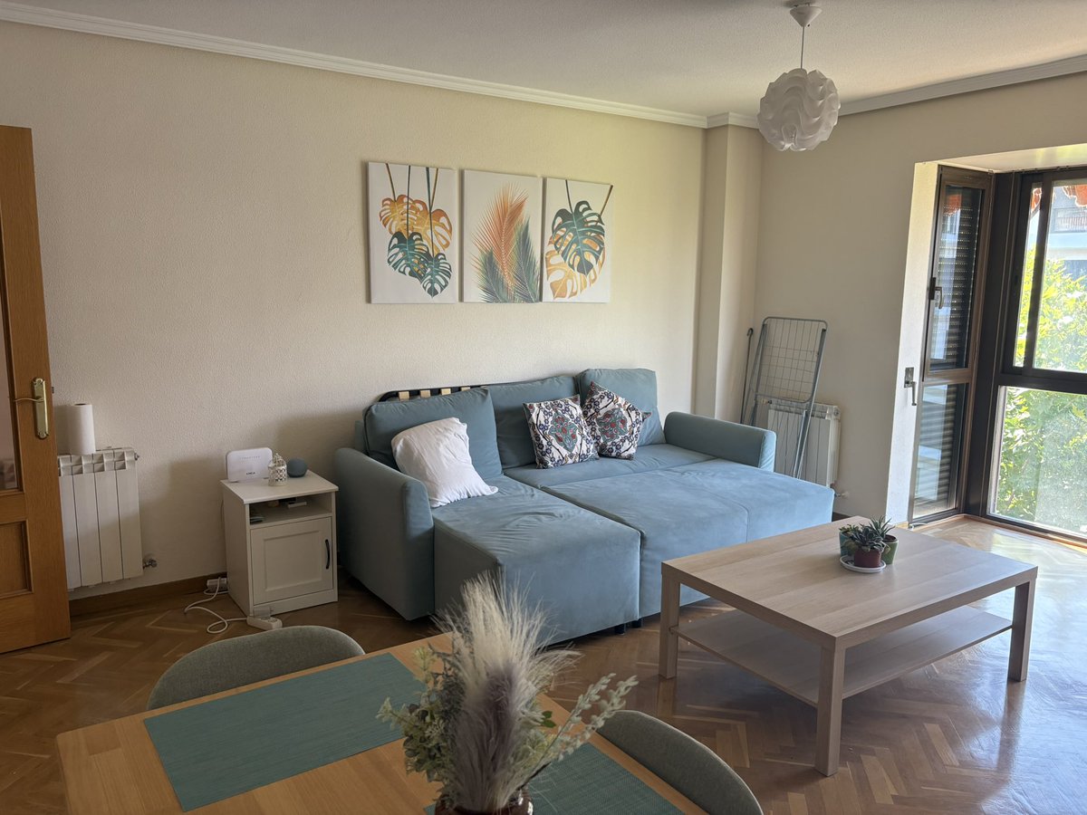_halekulani_'s tweet image. Buscamos compi de piso! 🏡 Habitación luminosa y amueblada (cama individual o doble), con escritorio y armario empotrado. Ambiente tranquilo. Estancia máx. 6-7 meses, ideal para estudiantes o prácticas. ¡Disponible ya! 💫
#madrid #pisoMadrid