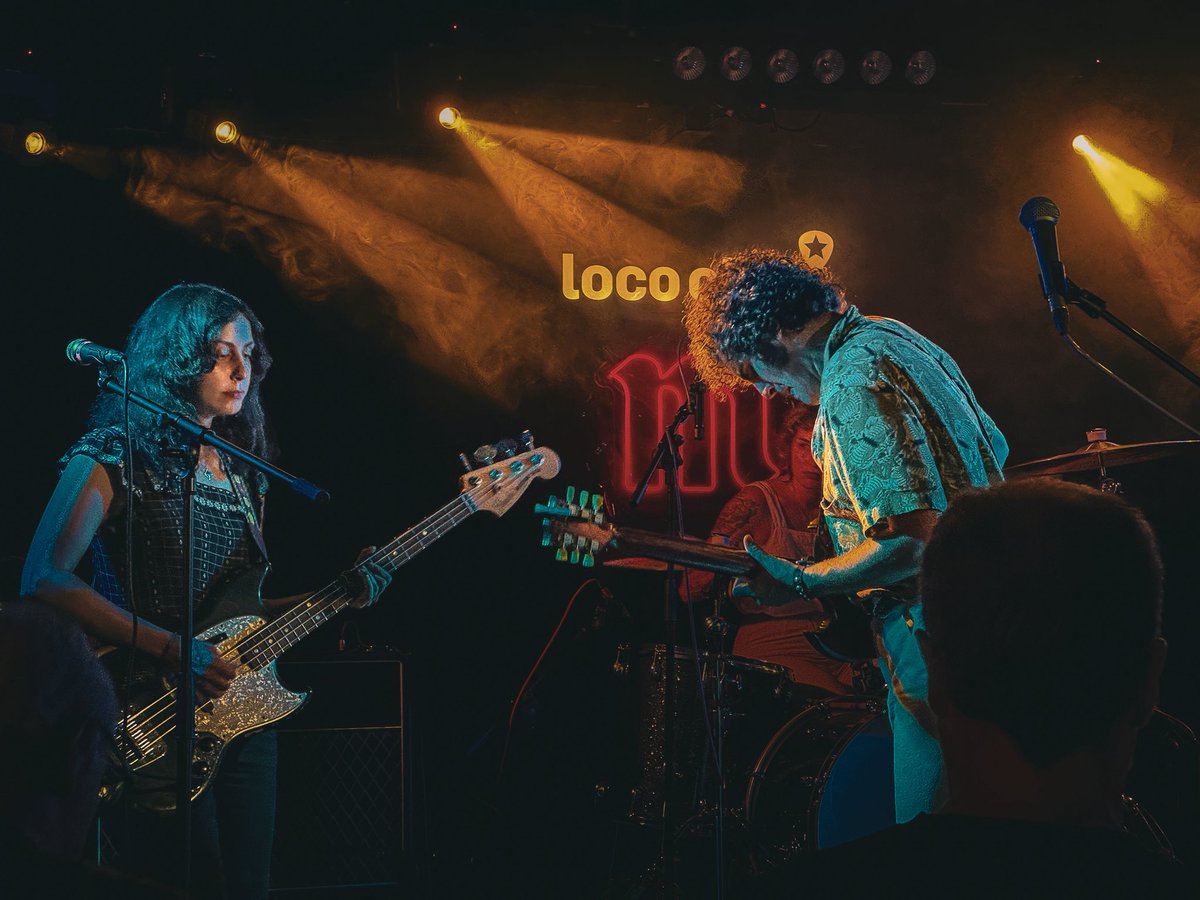 atonalweb's tweet image. Esta noche en el Loco Club, @colorgreenband ofrecieron un concierto de altos vuelos: rock psicodélico sin red, pellizcos kraut y ese country con reverb que huele a desierto y a grabadora Tascam. Una banda en mutación constante, entregada al presente…