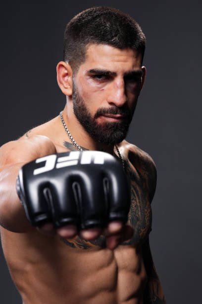 MMA__Sim's tweet photo. BAD BLOOD IN OUR FEATURED BOUT 🩸

@JJtheGoatKSIfan vs. @CallBigMouth_ 

[ #UFC29 | TOMORROW 6:30pm CT ] https://t.co/92j8NdHNrE