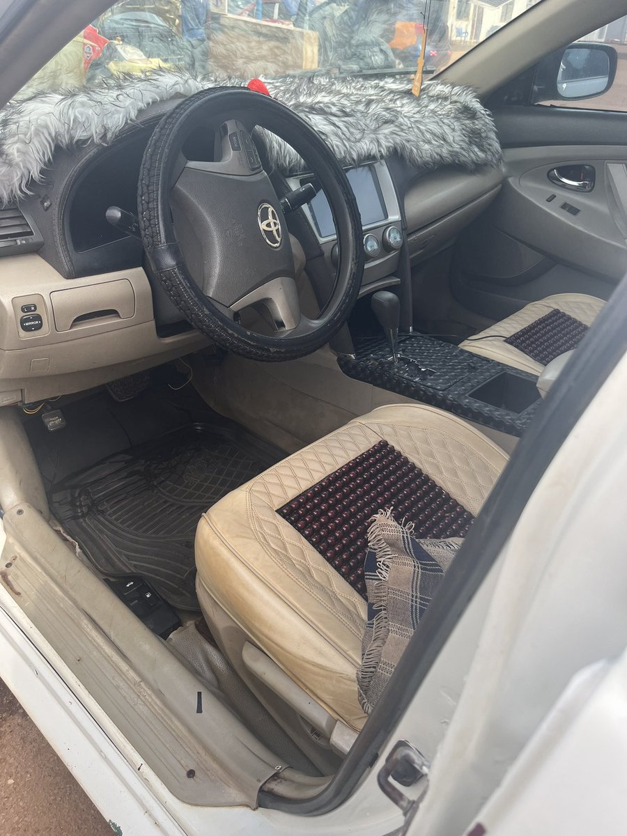 yawgame1's tweet photo. Toyota Camry 2008 model 
55000gh money needed urgently 
0248355104 https://t.co/G0QH1qXH26