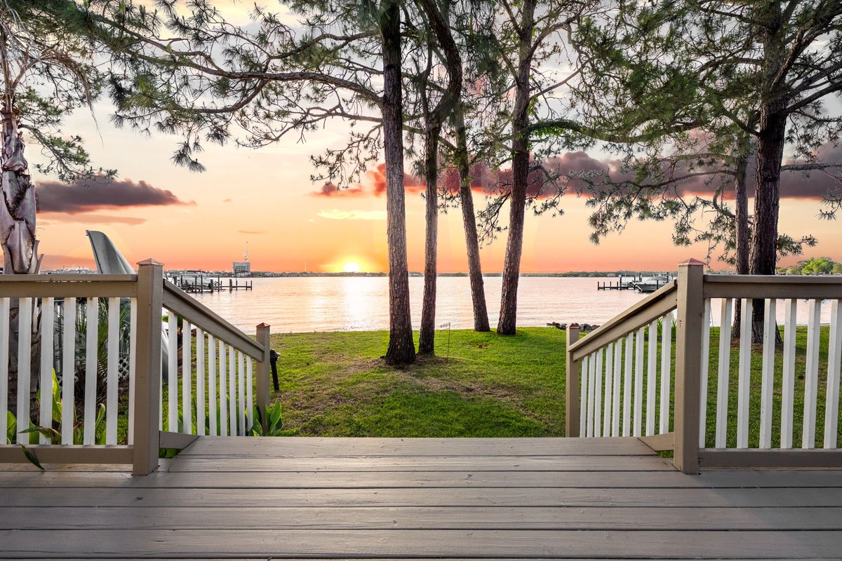 johnyork1522's tweet photo. Northeast elites: Ditch high taxes for this $480k Shalimar bayfront retreat—deeded boat slip, sunset deck, new HVAC. Nonstop flights from NYC to VPS. Tax-free haven! DM for tour. Northeast elites: Ditch high taxes for this $480K Shalimar bayfront retreat—deeded boat slip with lift, sunset deck, new HVAC & carpet. Nonstop flights from NYC to VPS (20 mins away). Tax-free Florida haven awaits! https://t.co/RzfF4UDyBH 🌅🚤 #LuxuryFlorida #WaterfrontEscape #NortheastToFL #TaxFreeLiving #BoatingParadise
