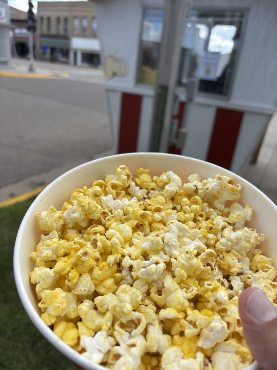 Big props to the Litchfield Area Community Foundation for getting the popcorn stand up and rolling! Great addition to our town! This bucket checks all the boxes and now holds the top spot with a score of 9.7/10. Trust me, I know popcorn! 😃
