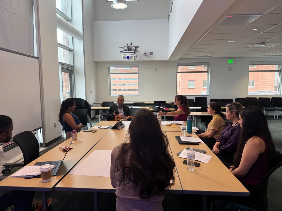 CUDivHospMed's tweet image. Our #CUDHM HISP students got a glimpse into Dr. CT Lin’s role as Chief Medical Information Officer of @uchealth through a fun C-suite simulation, role-playing different positions to explore the challenges hospitals face when implementing an electronic health record.