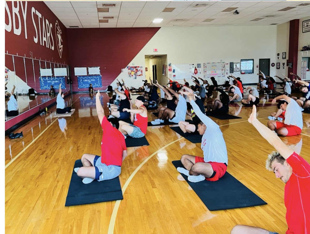 CrosbyISD's tweet image. 🧘♂️🏈 Stretching for Success!
Crosby ISD football players hit the mat with Ms. Renee Stewart for a yoga session focused on strength, balance & mindfulness. 💪🧘♀️
Thanks for helping our athletes prep body & mind for the season!
#CrosbyISD #YogaForAthletes #CrosbyFootball