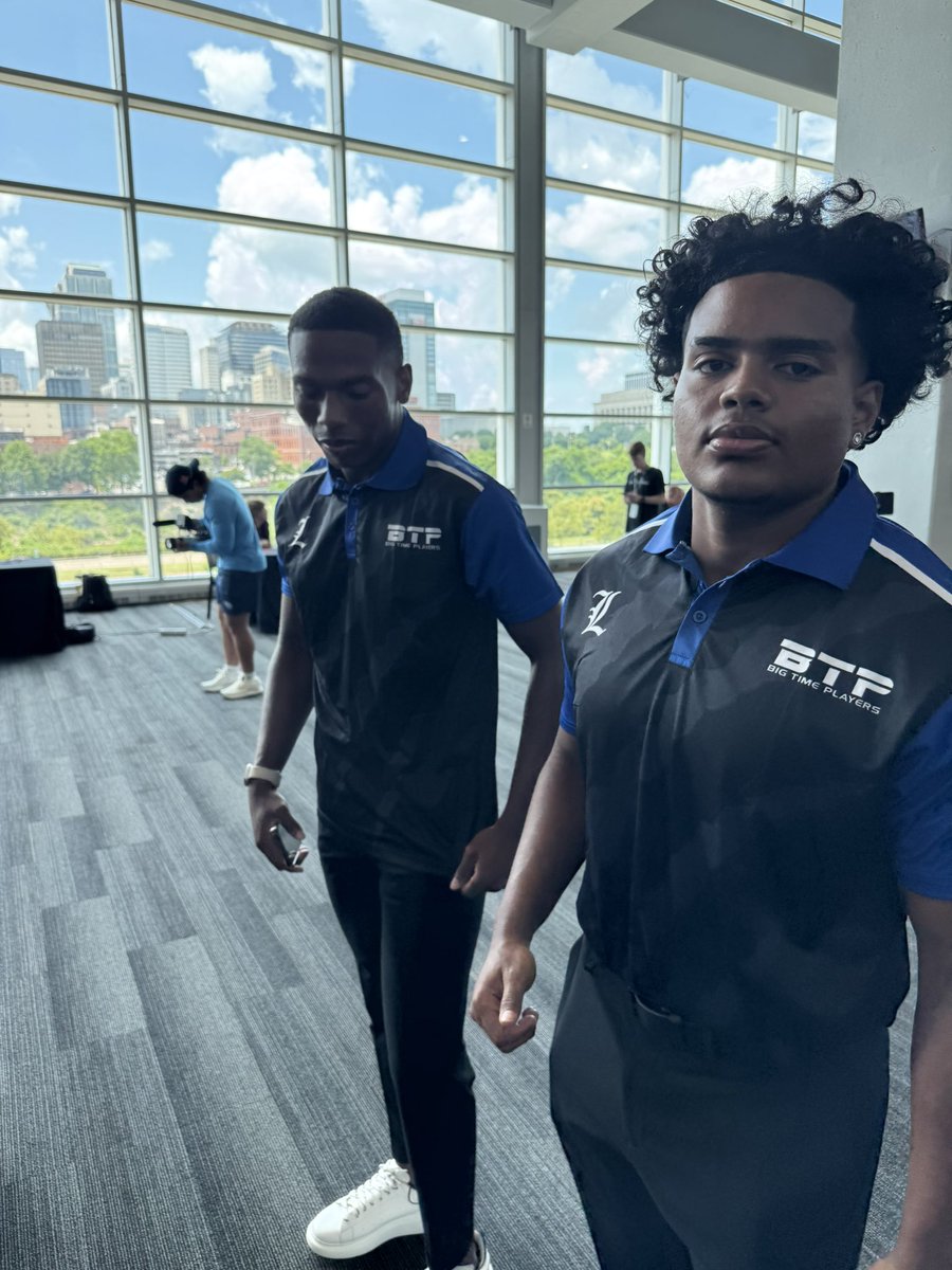 <a href="/kevinruizz26/">Kevinruizz26</a>  and <a href="/DraydenDemoss/">Drayden</a> represented us well at the media day held at Titans Stadium!!!! A great day to be a Wolverine!!!!