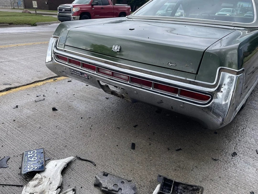 IrritableBowel2's tweet image. 73 Chrysler rear ended by a modern car, check out the damage 😂