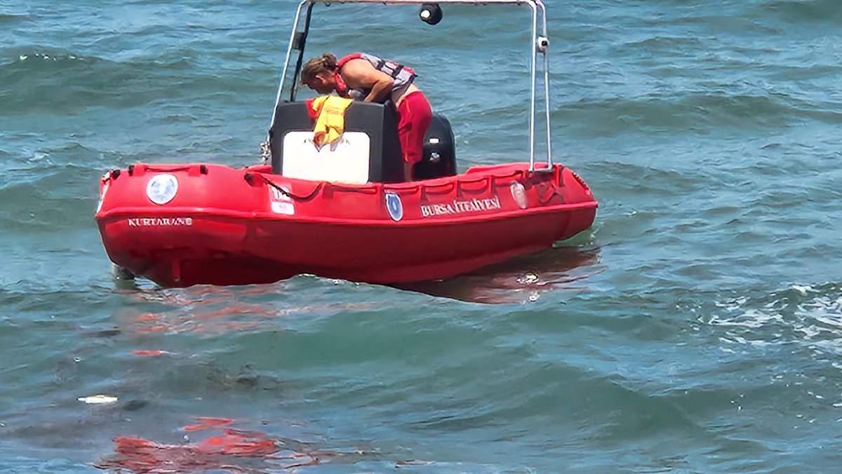 Mudanya Kızılay Kampında aile yılı nedeniyle ailelerimize ve yetim çocuklarımıza güzel vakit geçirmelerini sağlamaya çalıştık. 
Gemlik SH Müdürlüğüne, Gemlik ve Bursa Büyükşehir Belediyemize ve Türk Kızılay Bursa İl Merkezimize katkılarından dolayı çok teşekkür ederiz.