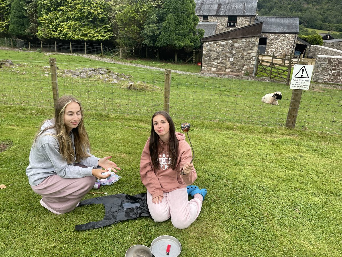 Dwr-y-Felin DofE tweet media