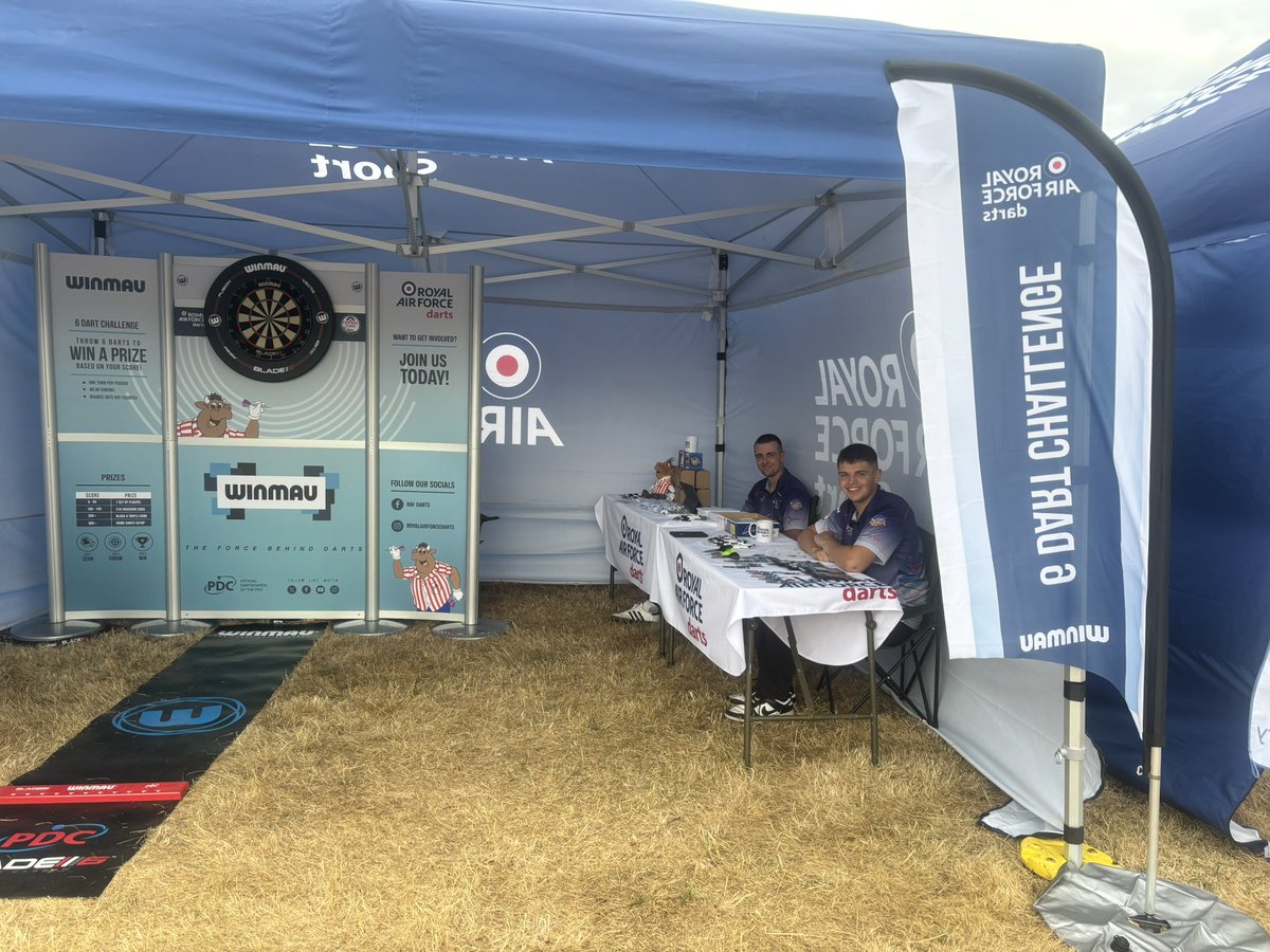ZaraDurrant's tweet photo. Ever thought darts could lead to a career in the RAF? 👀
Meet the RAF Darts team at #RIAT25 and try our 6 Dart Challenge!

🎯 Learn about RAF Sport
🎯 Hear our stories
🎯 Test your aim — win a prize!

📍 @airtattoo RAF Experience Zone
📸 Tag us: #RAFDarts
👉Follow us on Facebook @ RAFDarts
👉Follow us on Instagram @ RoyalAirForceDarts

 #RoyalAirForce #RIAT2025 #RAFSport