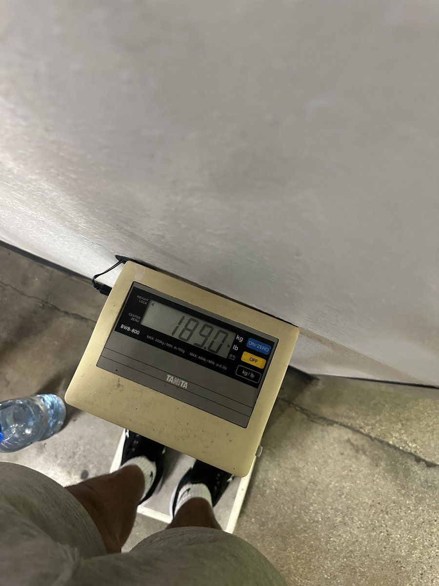 andre_calderon4's tweet image. Weighed in today at 189 &amp;amp; 6’1 1/2, at 11% body fat!!! I can play slot or wideout and can also play DB! @DCarr75 @dthedeacon @JDiMinno @crossdevante @CoachBSheph @CoachRomeroCP @C_Arbizzani @CoachToler @CoachSammyMix @CoachKHensley @J_Menage3 @cjmcgorisk @CJPollard1 @coachprice80