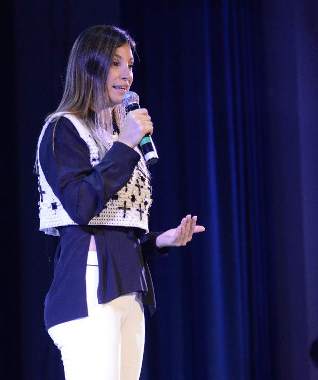 Sixto_Foto's tweet photo. Ricky Sarkany en Posadas: el consagrado referente de la moda trajo su experiencia a la industria creativa misionera.
📌Mirá todas las fotos de esta cobertura en el link
👉https://t.co/j8UelFex3b https://t.co/rUBFcXr2l8