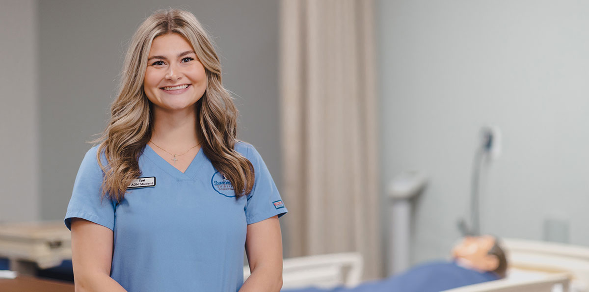 Always wanting to enter the medical field, Victoria Badgett chose to major in the Associate Degree of Nursing program at #ShawneeState. 

“I ended up choosing nursing because of its versatility and its endless opportunities.”

📰 » shawnee.edu/news/ssus-vict…