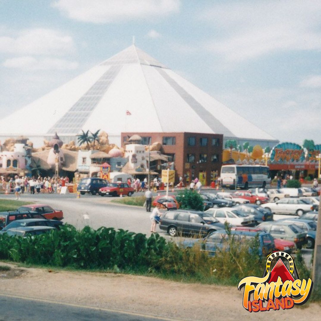 #ThrowbackThursday 📸

That view just feels like a proper day out, doesn’t it? 🎡☀️

We’ve changed a lot over the years – but the good vibes, sea air and sugar rush haven’t gone anywhere. 🌊

Got any old Fantasy Island snaps? We’d love to see them! 👇

#FantasyIsland #Ingoldmells
