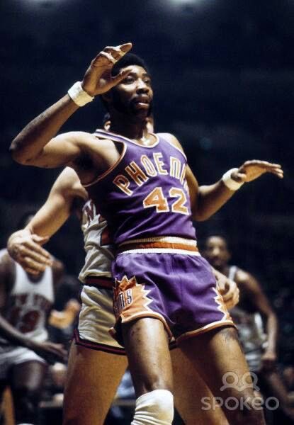 CoachKarl22's tweet image. Connie Hawkins would be 83 today. He was one of my first heroes and he made me believe a Pittsburgh kid could pursue his sports dreams. He had a similar impact on Julius.
Connie is also one of the great What Ifs. What if he had gotten a full pro career?!
RIP Cornelius 🙏