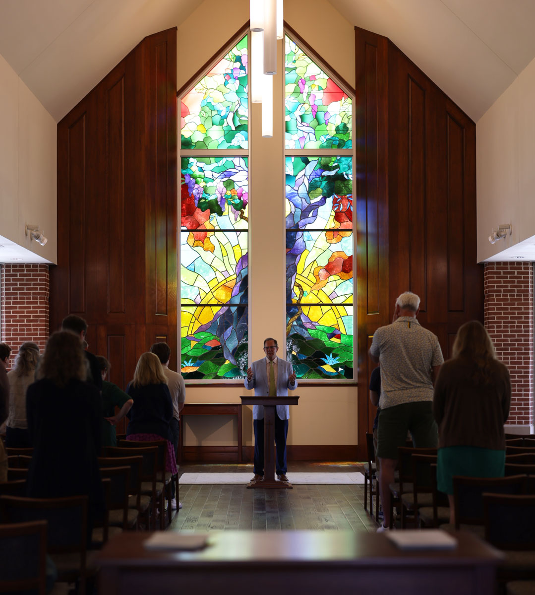 Baylor's tweet image. "God is our refuge & strength, an ever-present help in trouble. Therefore we will not fear... The Lord Almighty is with us." ๐๐๐
Baylor's campus community came together in prayer this afternoon for Texas flood victims: