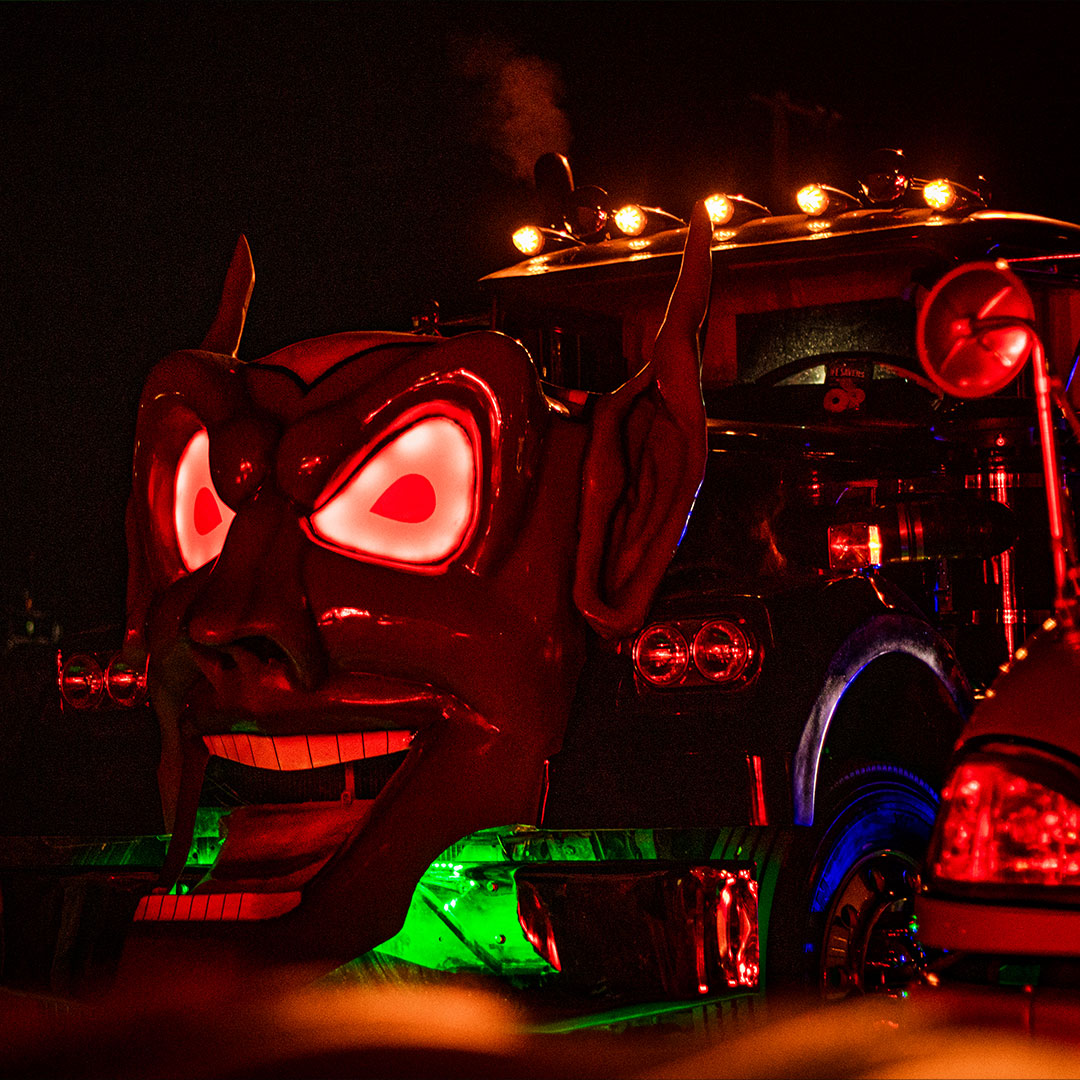 GBATSJoMo's tweet photo. The Street Party, a bittersweet event. 
Signifies the end of GBATS 😢 but also some of the most fun ya could have! 🥳

#4StateTrucks #ChromeShopMafia #customtrucks #semitrucks #trucking #bigrig #18wheeler #tractortrailer #largecar #cdldriver #truckers #truckerslife #diesel #GBATS https://t.co/GQrf3hAS0n