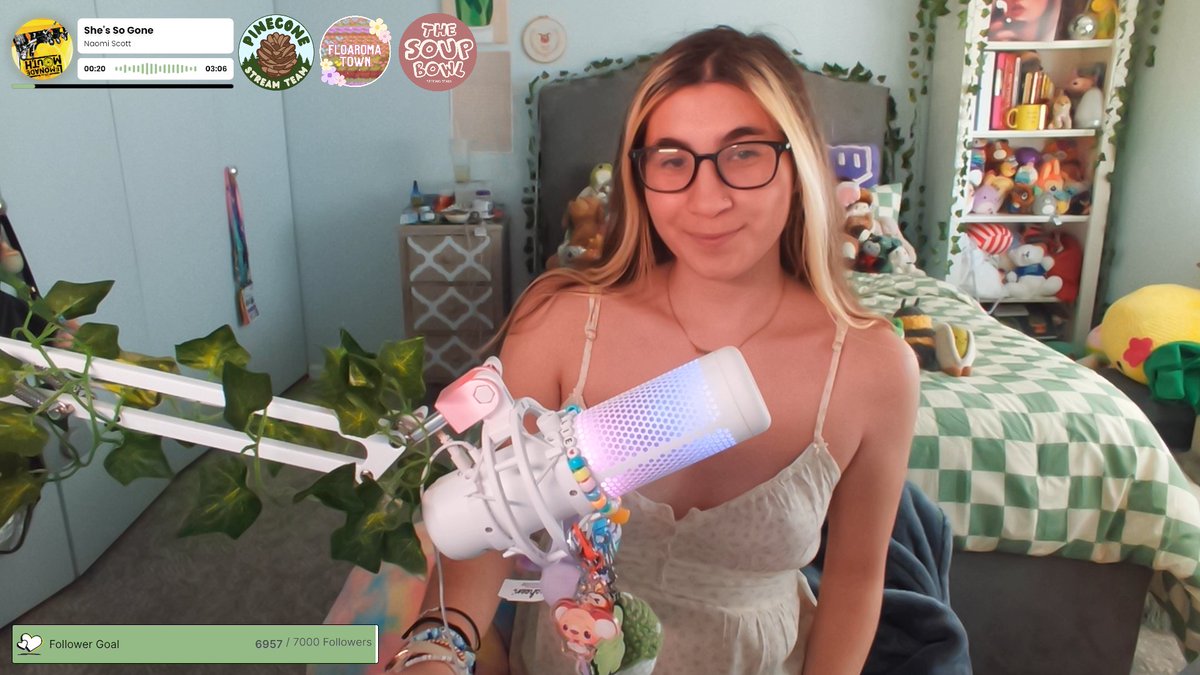 i am live playing fields of mistria today because i miss her
twitch.tv/AllieMiller23