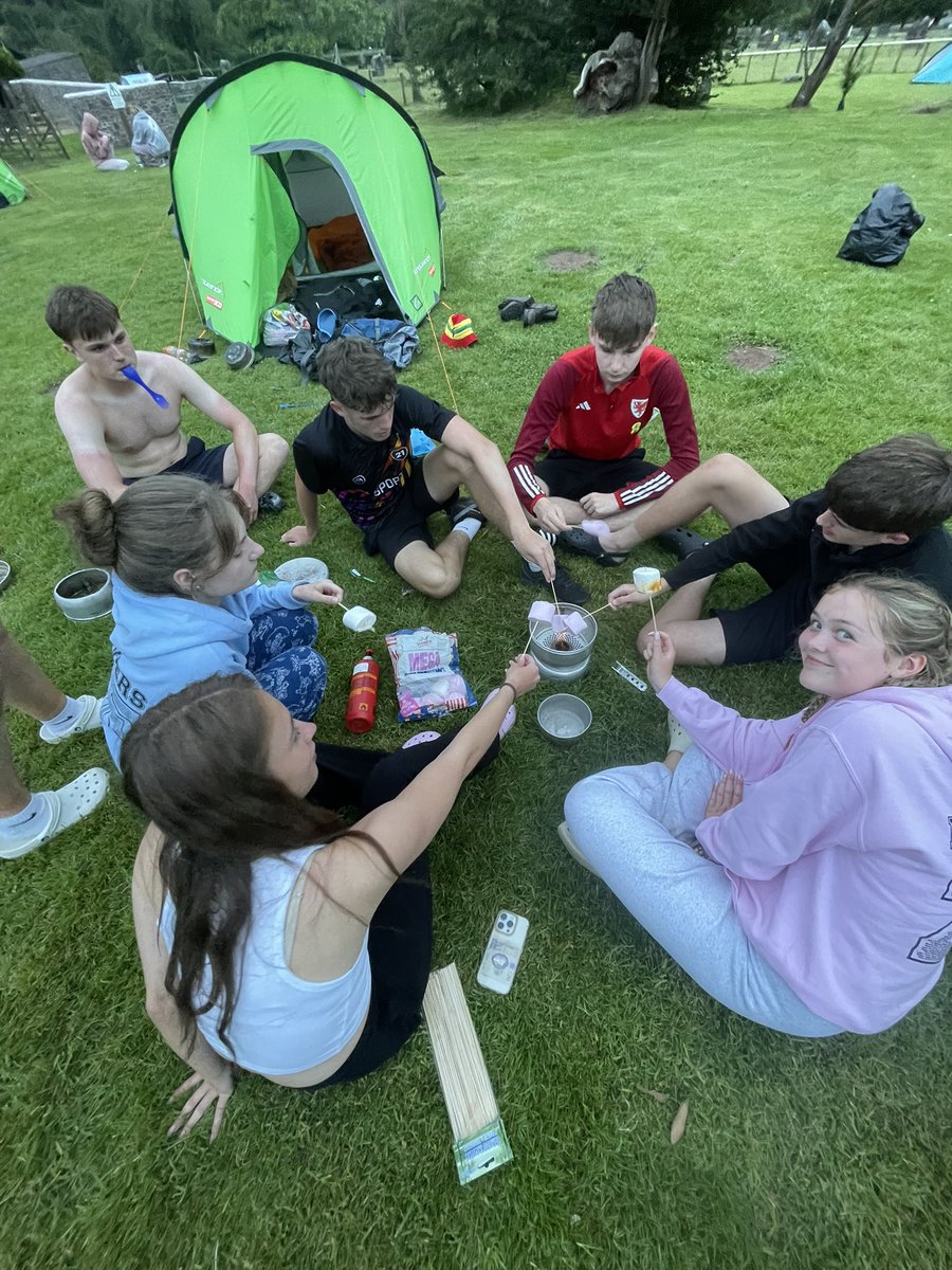Dwr-y-Felin DofE tweet media