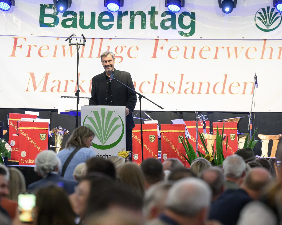 Markus_Soeder's tweet image. Landwirtschaft, regionales Essen und ländlicher Raum sind Bayerns Zukunft. Bauerntag @BayernsBauern Kreisverband Ansbach mit Präsident Günther Felßner und Bundeslandwirtschaftsminister Alois Rainer im mittelfränkischen Flachslanden mit 2000 Besuchern. Landwirtschaft ist…