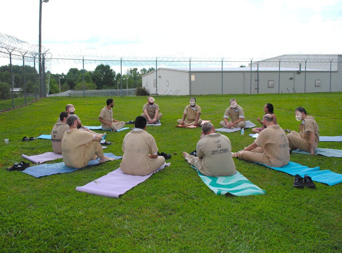 distevhass31's tweet image. Group 46 - Art and Wellness Therapy with Ms. Hope @GA_Corrections @GAFirstLady @CLALeadership @jeffbreedlove1 @Recovery_GC4R @endthewhisper @JellyRoll615