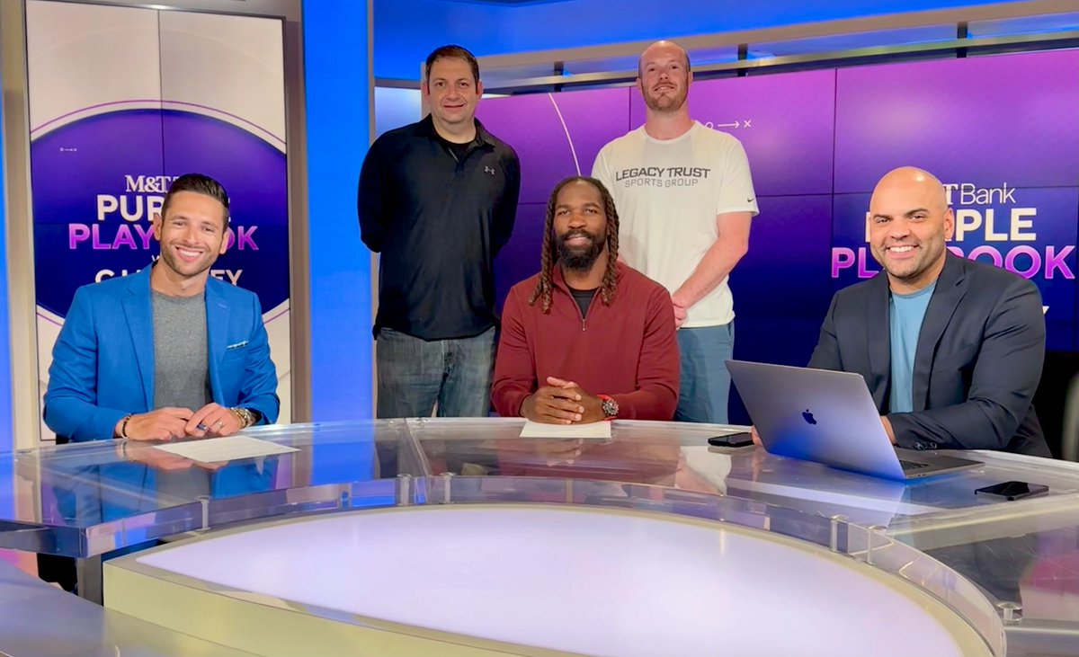 ironroosterfood's tweet image. Proud to serve up some food to former Raven great CJ Mosley and the guys at WJZ for his retirement interview. Congrats CJ & best of luck on the new sports agency!!