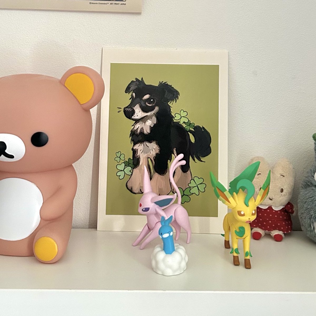 pixieeeshop's tweet image. having fanart of my chihuahua in my home &amp;gt;