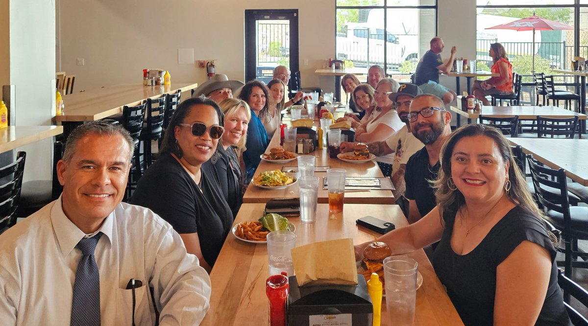 SenPadilla's tweet image. From the bottom of my heart—thank you 💙 to every volunteer who gave their time, energy, and heart to help make our 13th Annual Job Fair a success—you are the soul of this event. Because of your dedication, we were able to welcome thousands of job seekers and connect them with…