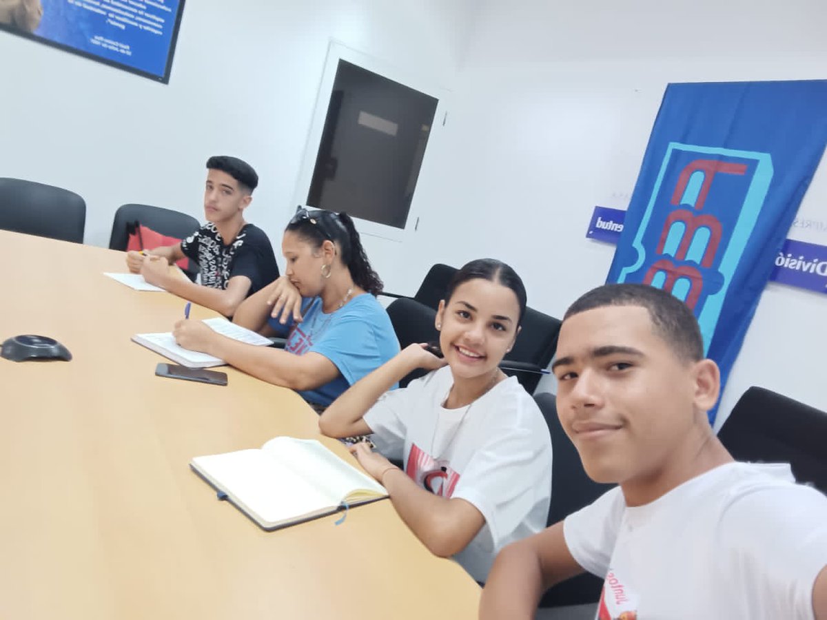 Culmina el día de hoy en #IslaDeLaJuventud, Plenaria del Consejo Nacional de la #FEEM, que estuvo en curso desde el día de ayer,de forma virtual. #JuntosPorCuba #SiempreJoven #UJCdeCuba <a href="/ComiteUJCIsla/">UJC Isla de la Juventud</a> <a href="/DayneSabado/">Dayne Sabado</a> <a href="/irileydis78859/">Irisleydis Oviedo</a> <a href="/MeyvisEstevezE/">Meyvis Estevez Echevarría</a>