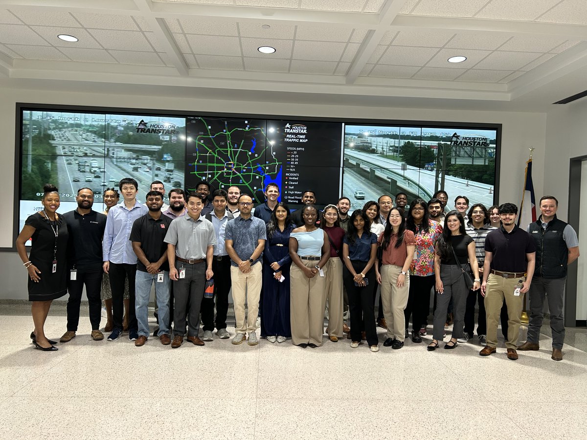houstontranstar's tweet image. Great to have the Young Professionals in Transportation – Houston Chapter back at Houston TranStar today!
They toured our facility, asked smart questions, and got a look at how we manage traffic and emergencies across the region.
🔗 Learn more: ypthouston.org