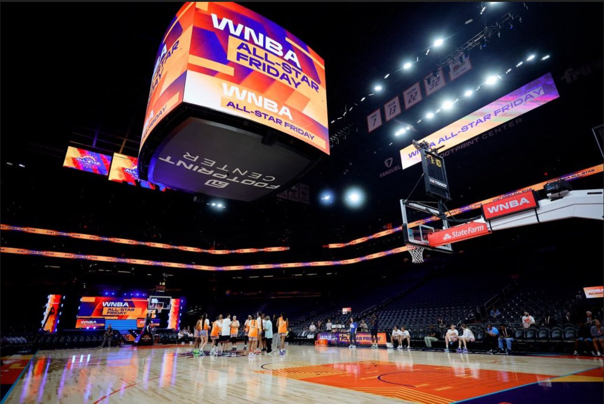 TheDribble_XLIV's tweet image. BREAKING LEAK**
WNBA Commissioner Cathy Engelbert to likely announce the league will return to Indianapolis in 2026. Insider states “We’re in serious conversations having Indianapolis to be a leagues All-Star site until 2028 for obvious reasons,” they refuse to specify.