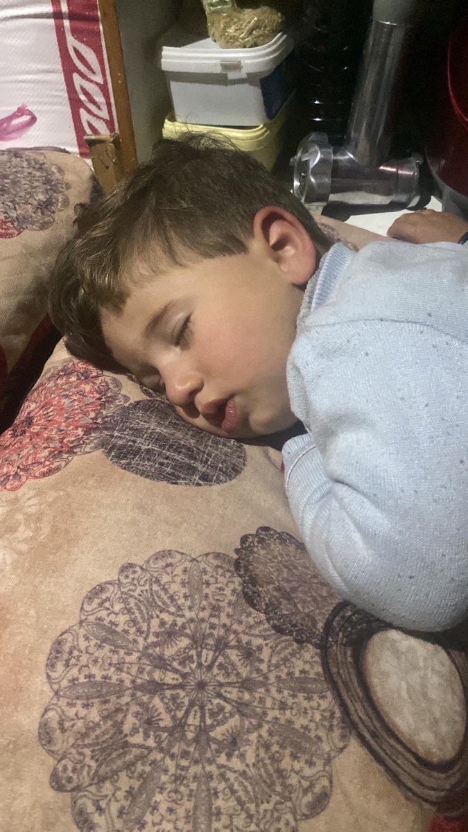SQadih18061's tweet image. This family has lost everything and is in urgent need of help. They are struggling to provide basic necessities for their little one. Please consider donating or sharing their story. Every bit counts. gofund.me/7d0404db