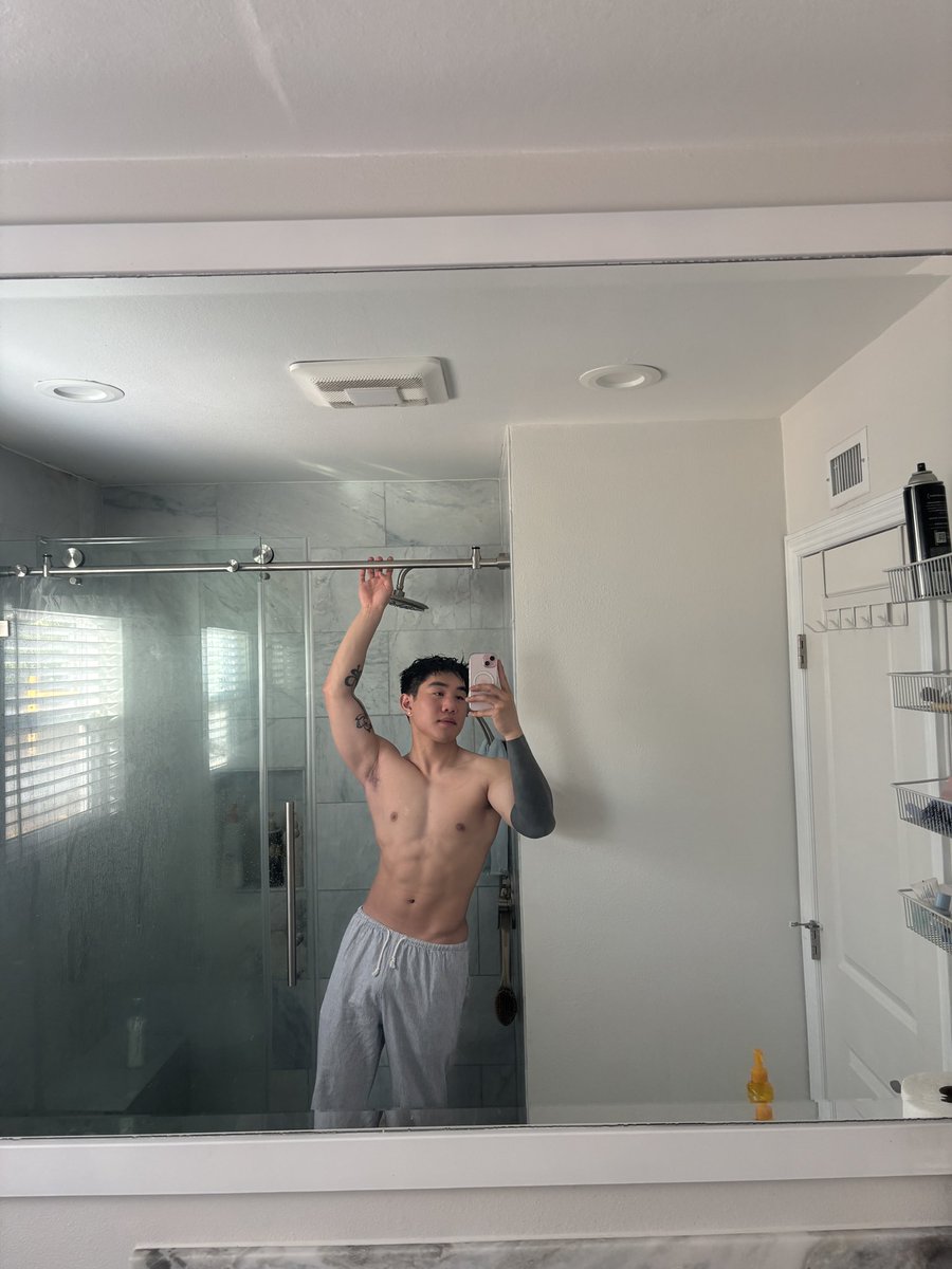 huy (@batorboy44) on Twitter photo 