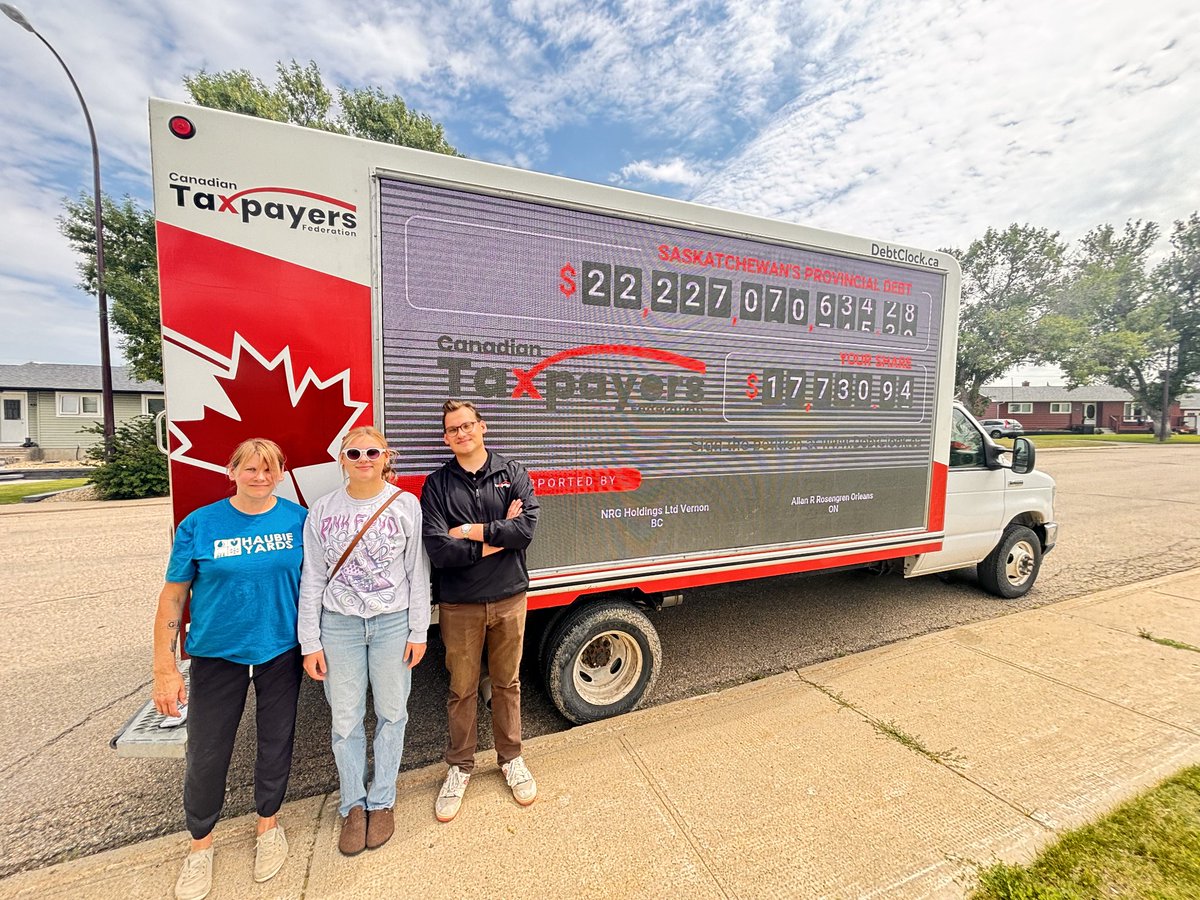 glhaubrich's tweet image. Hometown Debt Clock stop in Swift Current!
During the hour that we stopped, the provincial debt increased by about $200,000.