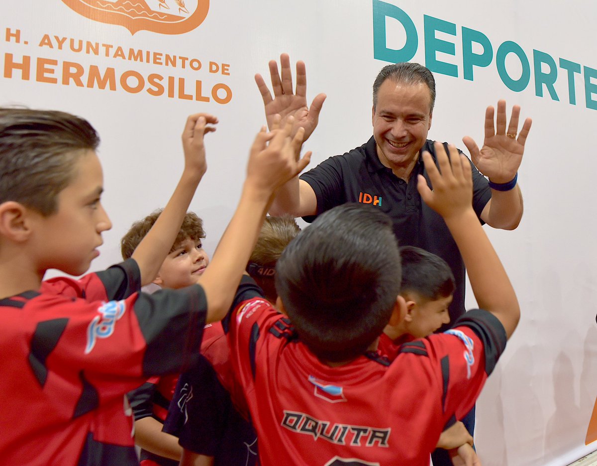 En la H el apoyo al deporte no se detiene. ¡Arrancamos nuevos programas! 💪

Con 𝐂𝐑𝐄𝐂𝐄𝐒 𝐞𝐧 𝐃𝐞𝐩𝐨𝐫𝐭𝐞 60 promotores impulsarán la actividad física en más de 170 zonas; y gracias a 𝐉𝐮𝐠𝐚𝐧𝐝𝐨 𝐒𝐞𝐠𝐮𝐫𝐨 𝐞𝐧 𝐥𝐚 𝐇, 2,500 jóvenes contarán con atención médica en